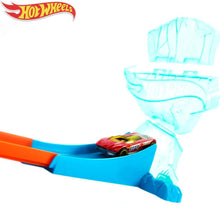 Cargar imagen en el visor de la galería, Pista Hot Wheels Track Builder choque