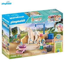 Cargar imagen en el visor de la galería, Playmobil 71354 Set limpieza Isabella y Leoness Horses of Waterfall