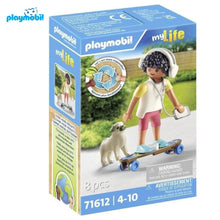 Cargar imagen en el visor de la galería, Playmobil 71612 niño en monopatin con perro_Carlino