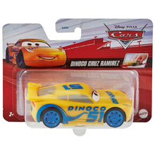 Cargar imagen en el visor de la galería, Dinoco Cruz Ramirez Cars coche retro fricción pullback escala 1/43
