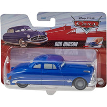 Cargar imagen en el visor de la galería, Doc Hudson Cars retro fricción escala 1/43