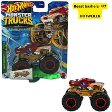 Cargar imagen en el visor de la galería, Hot Wheels Monster Trucks Beast Bashers Hotweiler 1:64 4/7