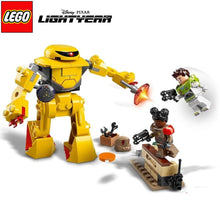 Cargar imagen en el visor de la galería, Lightyear duelo contra Zyclops Lego 76830
