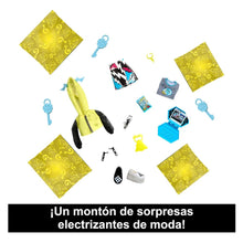 Cargar imagen en el visor de la galería, Monster High Frankie Stein muñeca Skulltimate con armario