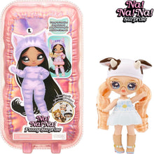 Cargar imagen en el visor de la galería, Muñeca Cora Cowgirl Na! Na! Na! Surprise Fuzzy