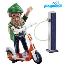 Cargar imagen en el visor de la galería, Playmobil hipster con patinete eléctrico