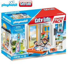 Cargar imagen en el visor de la galería, Playmobil pediatra con niña