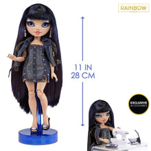 Cargar imagen en el visor de la galería, Rainbow High Muñeca con flequillo