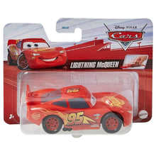 Cargar imagen en el visor de la galería, Rayo McQueen Cars coche retro fricción escala 1/43