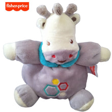 Cargar imagen en el visor de la galería, Sonajero peluche para bebe jirafa Fisher Price 15cm