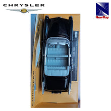Cargar imagen en el visor de la galería, Chrysler C-300 (1955) negro miniatura a escala 1/43 New Ray-(3)