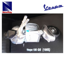 Cargar imagen en el visor de la galería, Vespa 150 GS (1955) New Ray réplica a escala 1/32-(4)