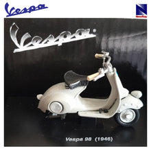 Cargar imagen en el visor de la galería, Vespa 98 gris (1946) Piaggio miniatura a escala 1/32 New Ray
