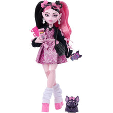 Cargar imagen en el visor de la galería, Draculaura Monster High con murciélago
