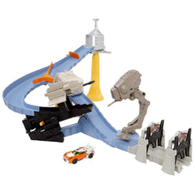 Cargar imagen en el visor de la galería, Ataque a la fábrica de Cazas Tie Takedow Star Wars Hot Wheels
