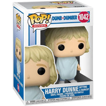 Cargar imagen en el visor de la galería, Funko Pop Harry Dunne cortándose el pelo DOS TONTOS MUY TONTOS
