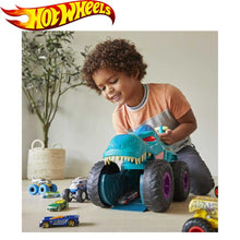 Cargar imagen en el visor de la galería, Hot Wheels Monster trucks mastica coches
