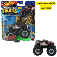 Cargar imagen en el visor de la galería, Hot Wheels Monster Trucks Leading Legends Snake Bite 1:64  5/6
