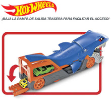 Cargar imagen en el visor de la galería, Hot Wheels tiburón mastica coches Mattel 
