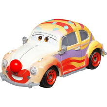 Cargar imagen en el visor de la galería, Coche Kelly Beambright Cars Disney
