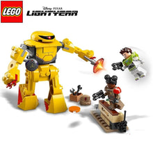 Cargar imagen en el visor de la galería, Lightyear duelo contra Zyclops Lego 76830
