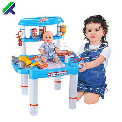 Mesa doctor de juguete con accesorios de médico