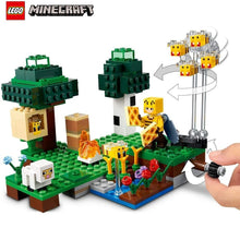 Cargar imagen en el visor de la galería, Minecraft Granja abejas 21165 Lego
