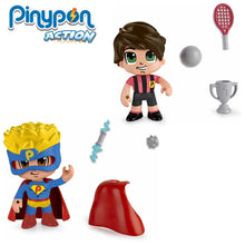 Cargar imagen en el visor de la galería, Pack 2 figuras Pinypon Action jugador de fútbol y súper héroe
