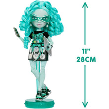 Cargar imagen en el visor de la galería, Berrie Skies Shadow High verde Serie 3 Rainbow High
