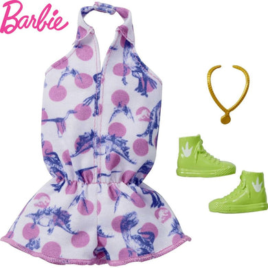 Vestido Barbie con botas verdes