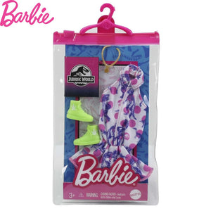 Vestido Barbie con botas verdes