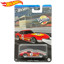 Cargar imagen en el visor de la galería, Toyota 2000 GT Vintage Hot Wheels
