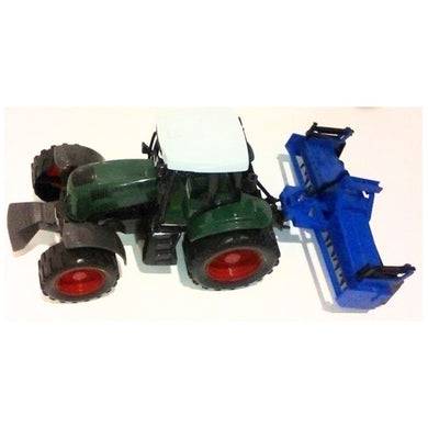 Tractor de juguete con cultivador