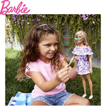 Cargar imagen en el visor de la galería, Barbie Love the Ocean Friends muñeca rubia vestido flores violeta-(1)
