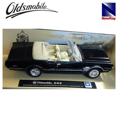 Oldsmobile 4 4 2 negro miniatura a escala 1/43 New Ray