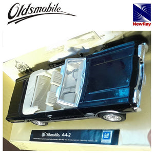 Oldsmobile 4 4 2 negro miniatura a escala 1/43 New Ray-(2)