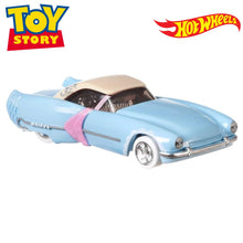 Cargar imagen en el visor de la galería, Coche Bo Peep Toy Story Hot Wheels Character Disney escala 1/64
