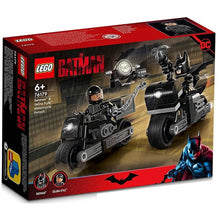 Cargar imagen en el visor de la galería, LEGO DC Batman y Selina Kyle Persecución en Moto (76179)
